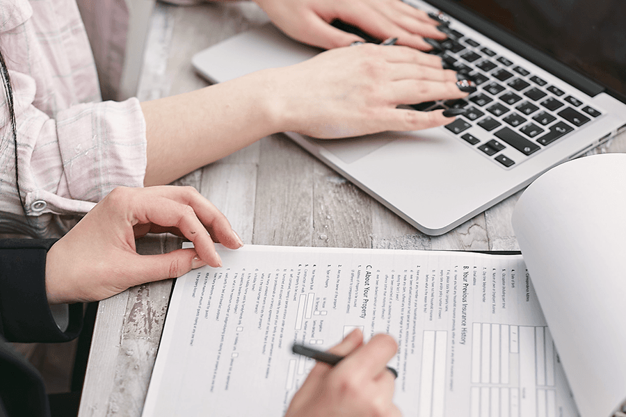 contract-pexels-mikhail-nilov-7731373-free